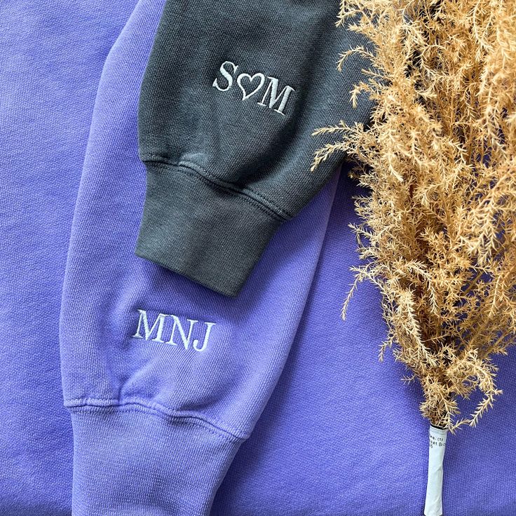 soulmate, twinflame, matching set, hoodie, love, love relationship, trend, sale, popular, gift, love relationship, crewneck, ecology, originality, personalized 